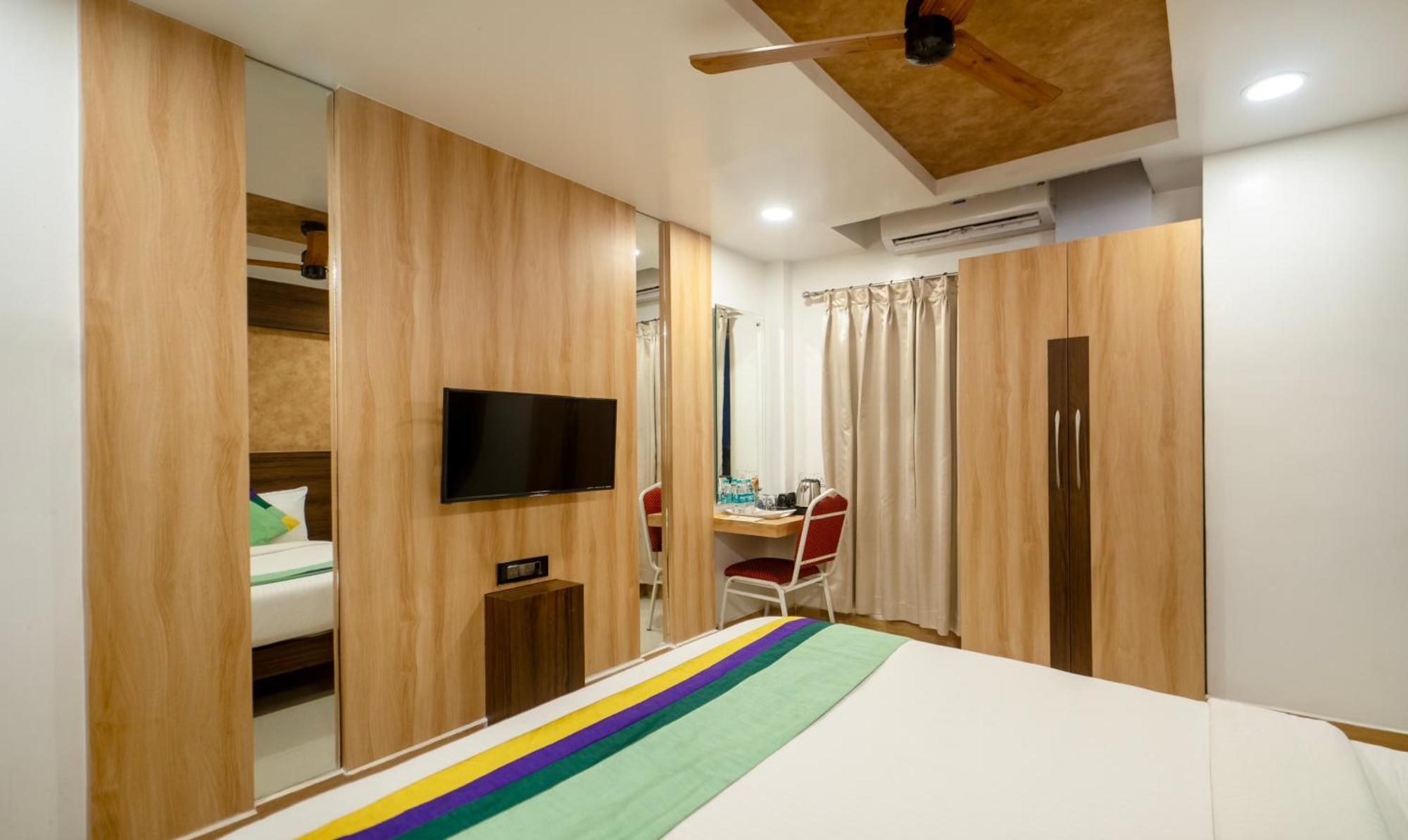 Hotel Treebo Golden Swan Pammal Madrás Exterior foto